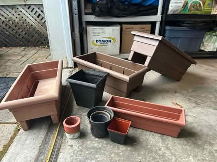 Photo of free Various pots and over rail planters (Downtown Ottawa - canal/Elgin) #1