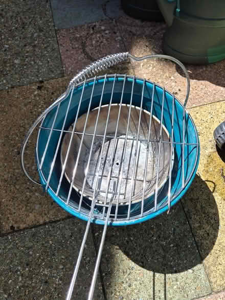Photo of free bucket style portable bbq (Aldershot GU12) #1
