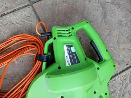 Photo of free Electric leaf blower (Buriton GU31) #3