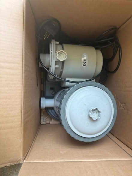 Photo of free Pool pump (Downers Grove - South) #2