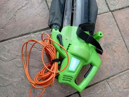 Photo of free Electric leaf blower (Buriton GU31) #2