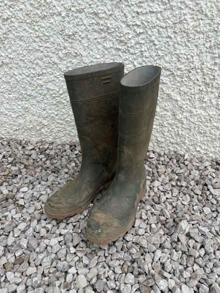 Photo of free Green wellies (LA11 Kents Bank) #1