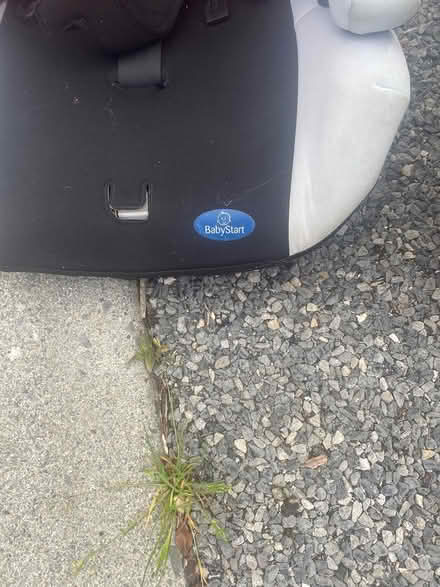 Photo of free child car seat (ballinasloe) #2