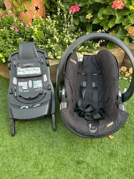 Photo of free Baby car seat with isofix base (Enfield) #3