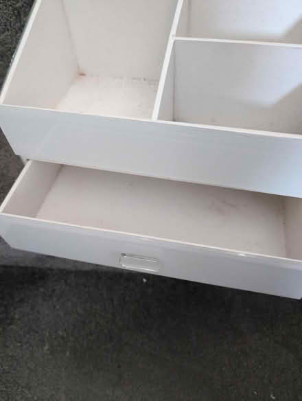 Photo of free Make up stand (MK42) #3