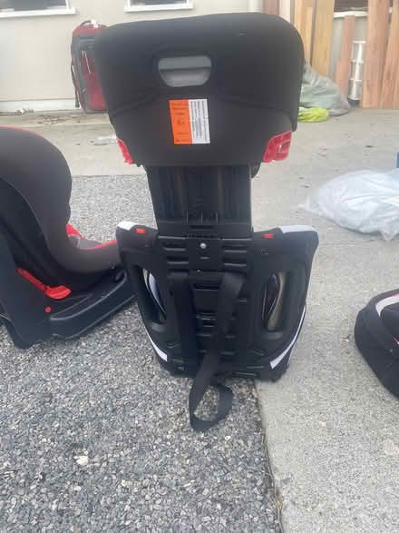 Photo of free child car seat (ballinasloe) #4