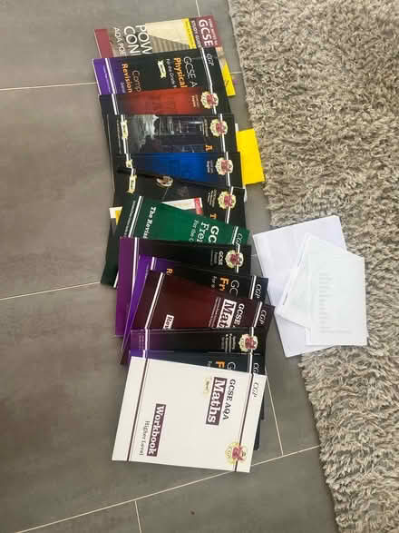 Photo of free GCSE aqa revision books (Forest green) #1