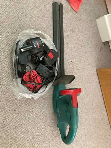 Photo of free hedge trimmer (Barnards green WR14) #1