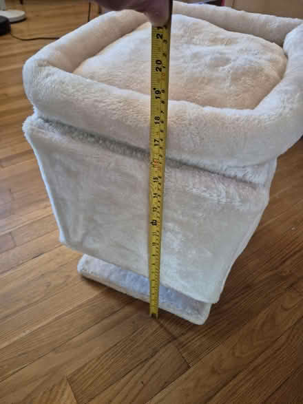 Photo of free Cat tree / house (20817) #1