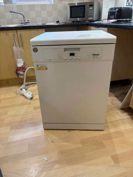 Photo of free Full size Miele Dishwasher (Biggin Hill TN16) #1