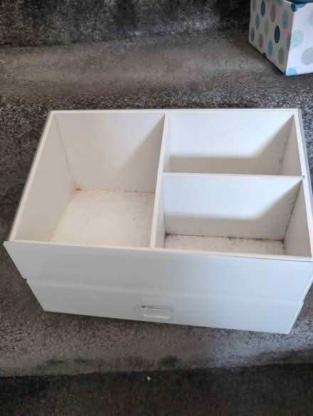 Photo of free Make up stand (MK42) #2