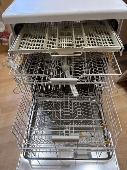 Photo of free Full size Miele Dishwasher (Biggin Hill TN16) #2