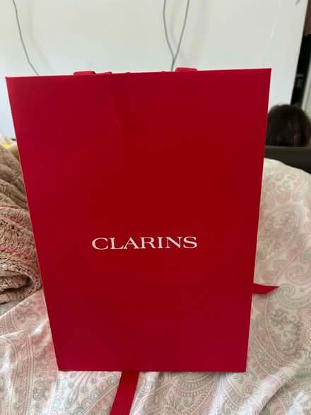 Photo of free Clarins gift box and bag (RH12) #2