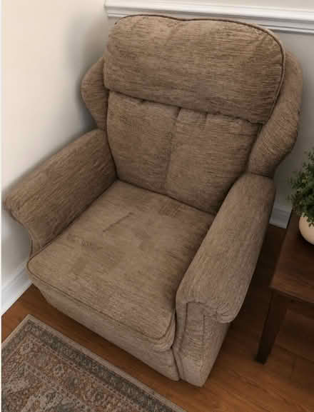 Photo of free Large armchair (Keighley BD20) #1