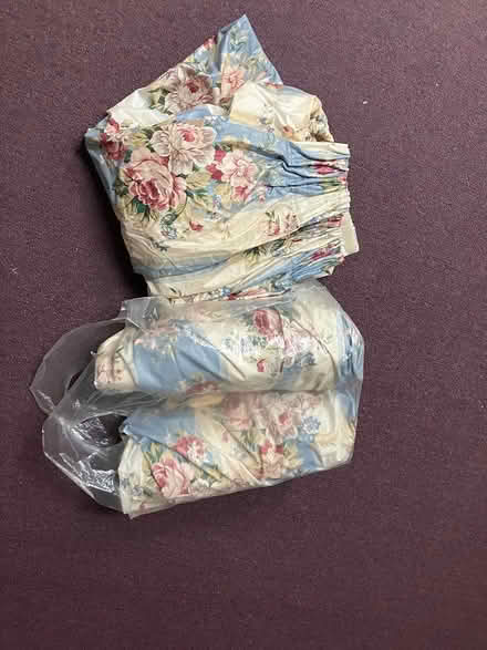 Photo of free FABRIC Roman style curtains (Britannia/Terry Fox) #1