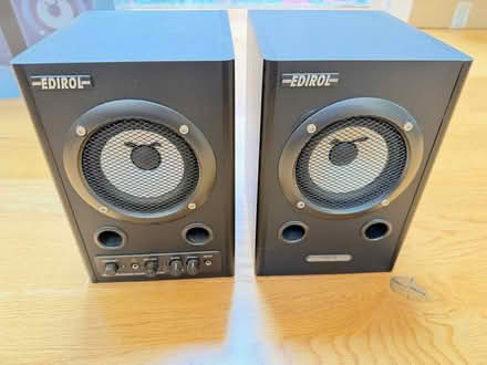 Photo of free Pair of 'Edirol' (by Roland) speakers (Priestwood RG42) #2