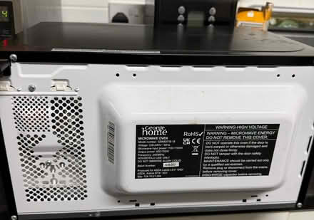Photo of free George Microwave (Plaistow E13) #4