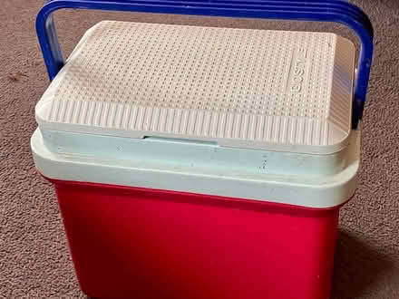 Photo of free Large cool box (BR8) #1