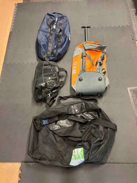 Photo of free 4 duffel bags (Mt. Pleasant DC) #1