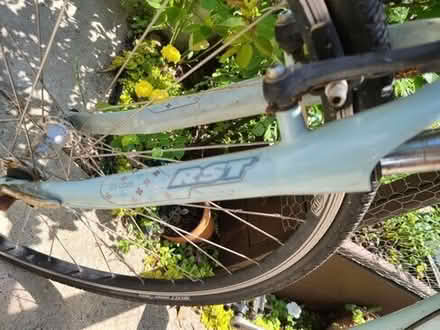 Photo of free Womens Trek 7200 Hybrid Bike #3