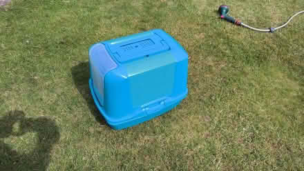 Photo of free Cat Litter Box (Wokingham RG40) #1