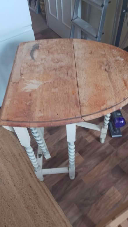 Photo of free Gateleg kitchen table (damaged) (Potters Bar EN6) #2