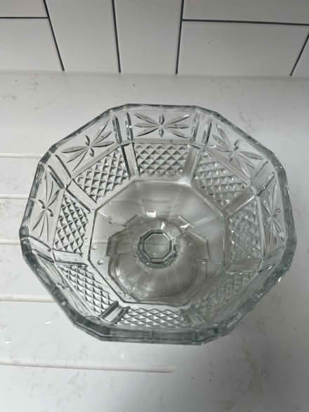 Photo of free Pressed glass bowl (W13) #2