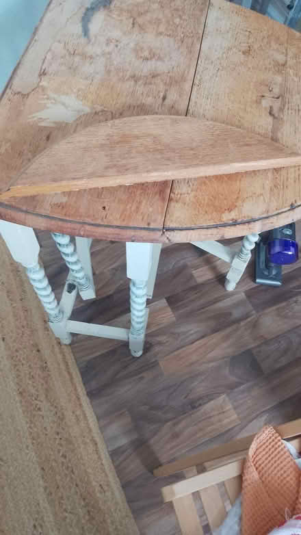 Photo of free Gateleg kitchen table (damaged) (Potters Bar EN6) #4