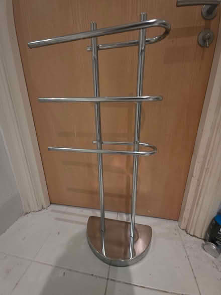 Photo of free Towel Rail (Stockwood LU1) #1