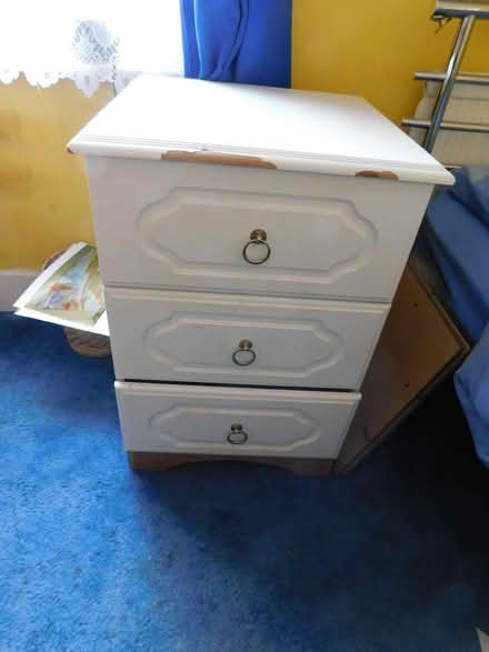 Photo of free 3 Drawer Bedside Cabinet White Veneer (Chipped) (Grays RM17) #1