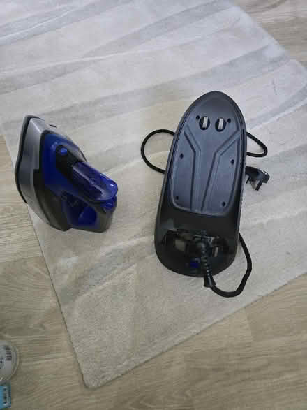 Photo of free 2 in1 Corded/Cordless Iron (Foxwood YO24) #1