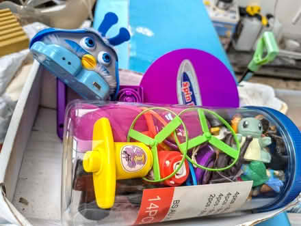 Photo of free Spinning top type toys and some bonus bits (Springfield MK6) #2