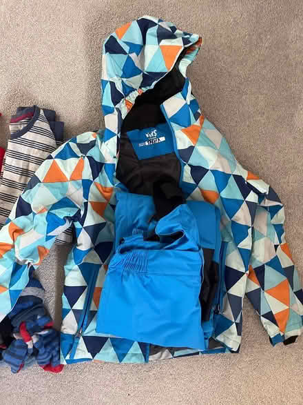 Photo of free Various kids ski winter clothing (Twickenham TW1) #2