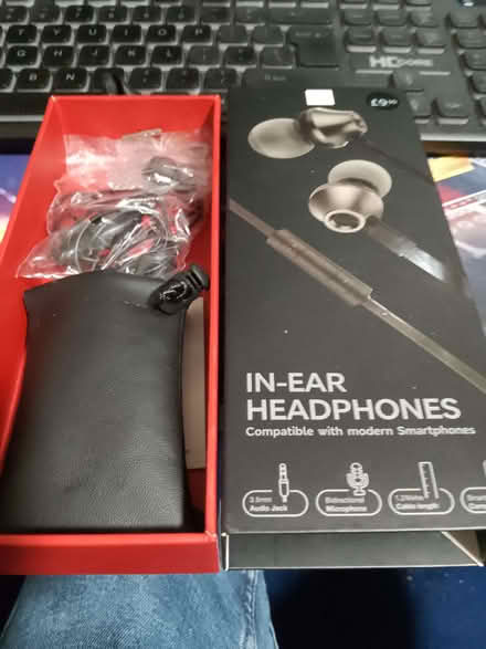 Photo of free small in-ear bud earphones. (Clacton-on-Sea CO15) #1