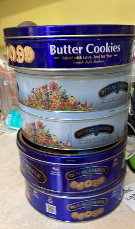 Photo of free Empty cookie tins (By Triangle Town Center) #1
