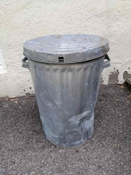 Photo of free Garbage Can (Old Ottawa East) #1