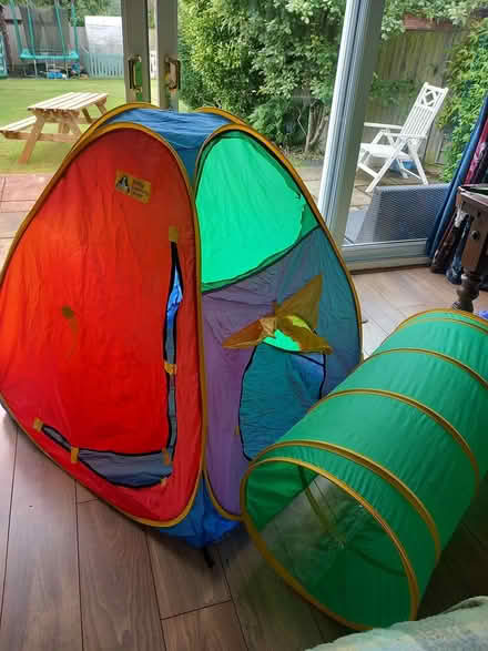 Photo of free Pop up play tent & tunnel (Wolverley DY11) #1