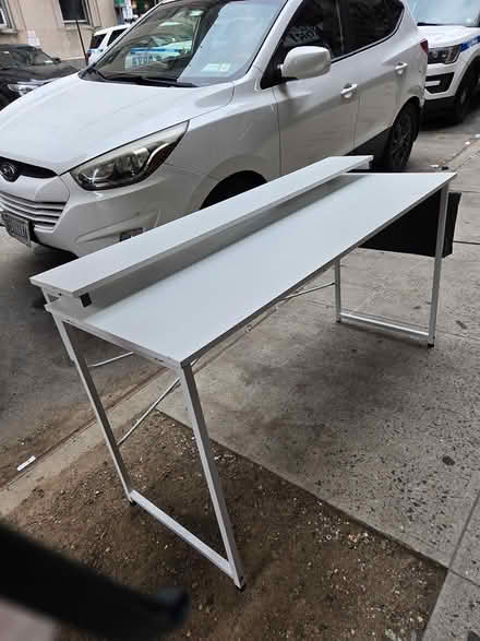 Photo of free Curb alert - computer desk (Hell's Kitchen/Midtown West) #1