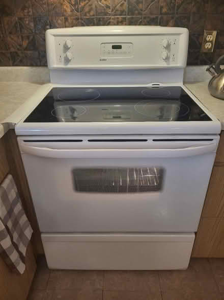 Photo of free Kemmore Stove (Elmvale Acres) #1