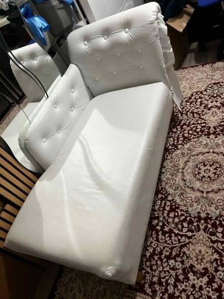 Photo of free White dewaan (Clarkston G76) #1