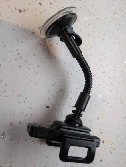 Photo of free Windscreen mount phone holder (Dumbreck G41) #3