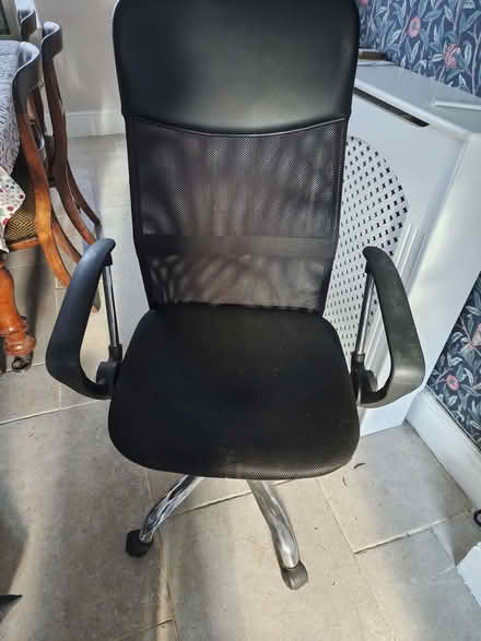 Photo of free Computer Chair (Stonehouse GL10) #3
