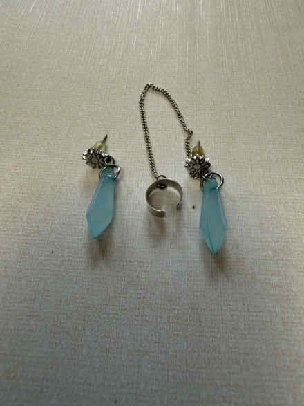 Photo of free Earrings (Erin Mills&QEW) #1