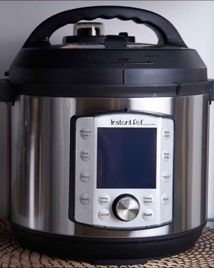 Photo of Instant pot / pressure cooker (Bournemouth BH2) #1