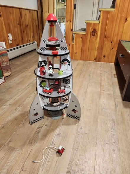 Photo of free Space Ship (Granby, MA) #1