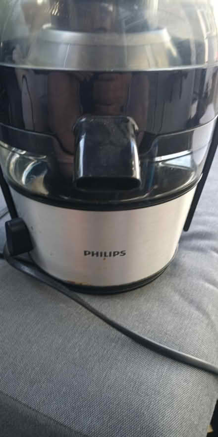Photo of free Juicer Philips + jar (Dorking RH4) #2