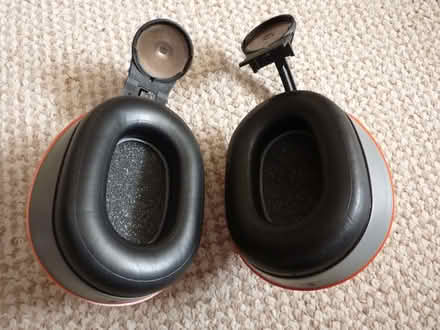 Photo of free Stihl Ear Defenders (Rhydycroesau SY10) #2