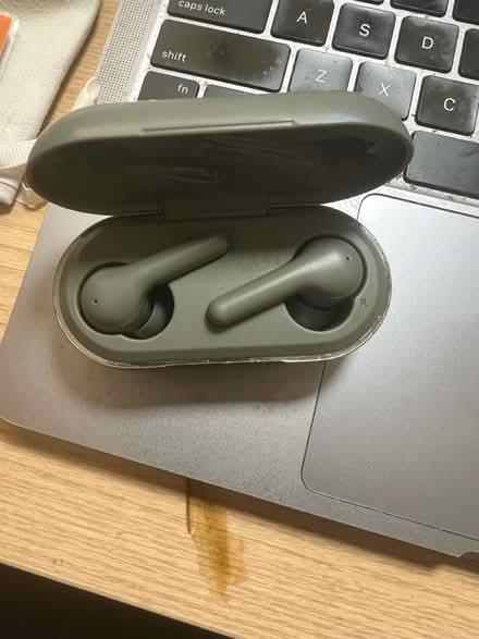 Photo of free Bluetooth earbuds (Redmond) #2