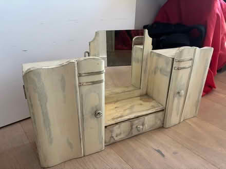 Photo of free Vintage tabletop dressing mirror (Kilburn NW6) #2