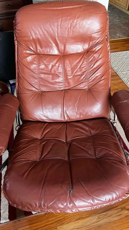 Photo of free Comfy chair (Sunnyvale) #1